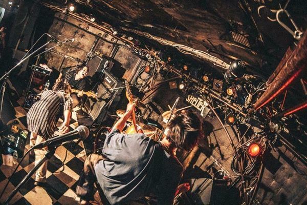 つきみ、ちゃくら、トンボコープの3バンドが登場 『FUTURE RESERVE vol.4』ライブレポート