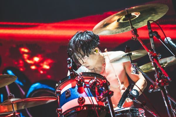 ASH DA HERO、盛況のうちに閉幕したZepp Shinjukuでのワンマンライブ『ASH DA HERO LIVE 2025 "New Chapter"』のレポートが到着！ 【オフィシャルレポート】