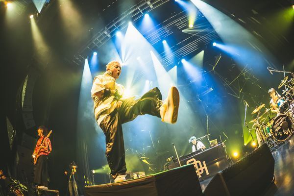 ASH DA HERO、盛況のうちに閉幕したZepp Shinjukuでのワンマンライブ『ASH DA HERO LIVE 2025 "New Chapter"』のレポートが到着！ 【オフィシャルレポート】