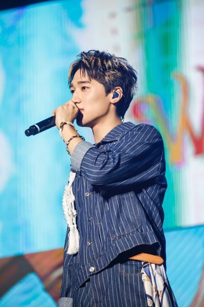 WILD BLUE 1周年の感謝を込めて　更なる大きな船出へ『WILD BLUE 1st Anniversary 〜SKY VOYAGE〜』レポート