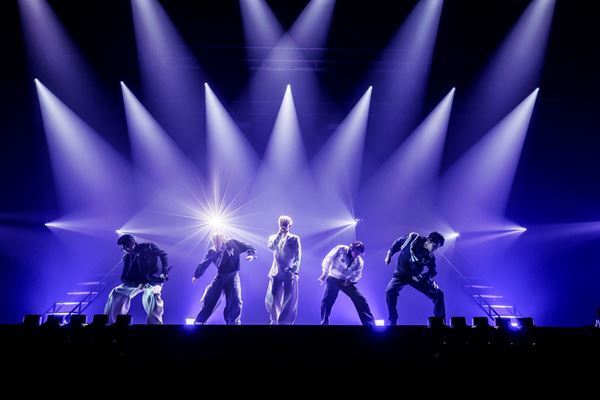 WILD BLUE 1周年の感謝を込めて　更なる大きな船出へ『WILD BLUE 1st Anniversary 〜SKY VOYAGE〜』レポート