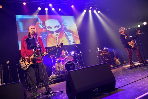 hideを愛する新旧のファンが集う恒例のイベント、今年は本人の誕生日に開催【オフィシャルレポート】