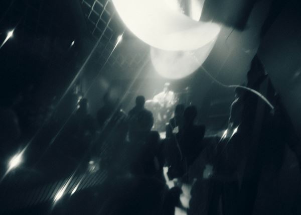 季節外れの雪が舞った、fumi×乙女絵画×成山剛出演『FUTURE RESERVE vol.7』ライブレポート