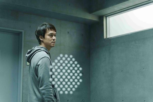 丸山隆平の好演が光る！『金子差入店』──拘置所で差入れるのは、モノだけではなく……【おとなの映画ガイド】