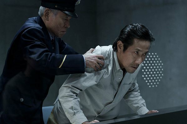 丸山隆平の好演が光る！『金子差入店』──拘置所で差入れるのは、モノだけではなく……【おとなの映画ガイド】