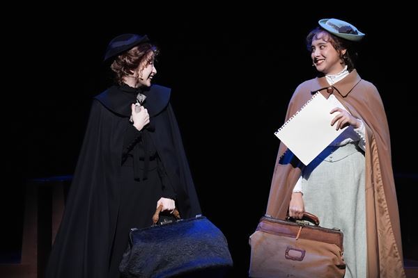 昆夏美×星風まどか、ふたりのマリーが新たな光を放つ　ミュージカル『マリー・キュリー』再演が開幕