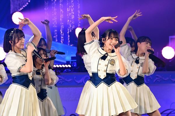 STU48、8周年記念コンサートでNMB48&HKT48と対バン「AKB48グループの底力みせたるけん！！」【オフィシャルレポート】