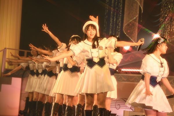 STU48、8周年記念コンサートでNMB48&HKT48と対バン「AKB48グループの底力みせたるけん！！」【オフィシャルレポート】