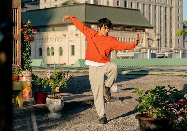 ジャッキー＆ラルフ・マッチオも新ヒーローに太鼓判！『ベスト・キッド：レジェンズ』トレーニング映像公開