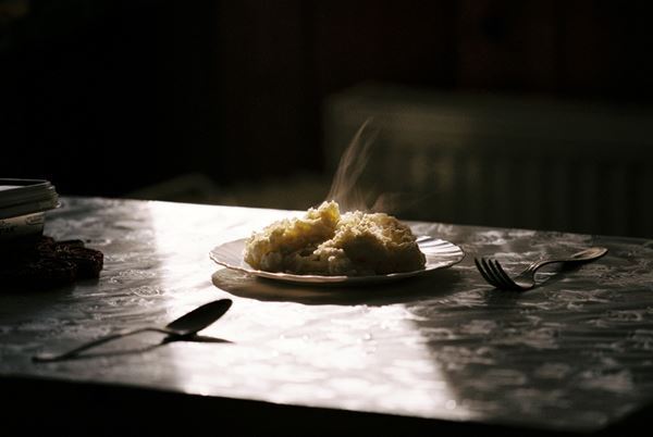 スクリプカリウ落合安奈、寺田健人ら5名が参加『遠い窓へ 日本の新進作家 vol. 22』東京都写真美術館で9月30日から