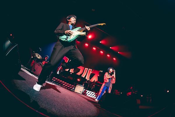 ウルフルズ約2年ぶりホールツアー　ファイナル公演オフィシャルレポート「永遠にこんなツアーが続くようにこれからもがんばります」