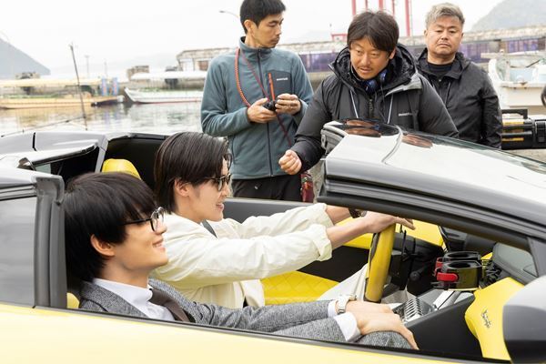 目黒蓮と佐野勇斗に半年密着　劇場版『トリリオンゲーム』Vlog映像公開