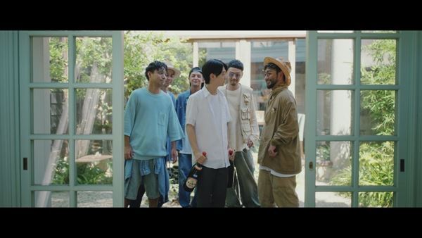 ORANGE RANGE、映画『ストロベリームーン 余命半年の恋』の主題歌「トワノヒカリ」のMV公開　當真あみ・齋藤潤が映画の登場人物として出演