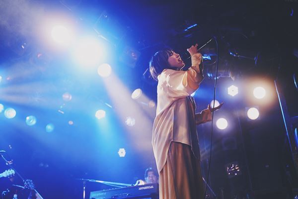 魂を震わせた十明の歌声に鳴り止まぬ拍手　渋谷クアトロで魅せた圧倒的な存在感と純粋無垢な素顔をレポート！