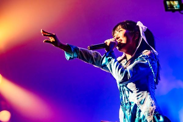 アサミサエ卒業！　Wiennersワンマンライブ『HAPPY BANQUET』レポート「俺たちがWiennersだぞ！」