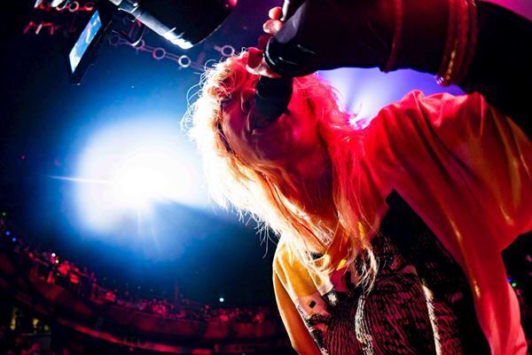 アサミサエ卒業！　Wiennersワンマンライブ『HAPPY BANQUET』レポート「俺たちがWiennersだぞ！」