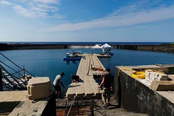 映画『ラスト・ブレス』水中撮影の舞台裏に迫るメイキング映像公開　小島秀夫らによる絶賛コメントも