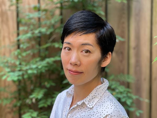 新国立劇場の海外招聘公演『鼻血―The Nosebleed―』日本初上演に向け、アヤ・オガワら全キャストのコメントが到着