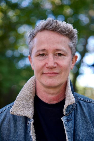 新国立劇場の海外招聘公演『鼻血―The Nosebleed―』日本初上演に向け、アヤ・オガワら全キャストのコメントが到着