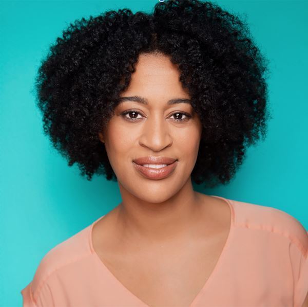 新国立劇場の海外招聘公演『鼻血―The Nosebleed―』日本初上演に向け、アヤ・オガワら全キャストのコメントが到着