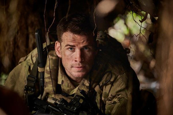 ラッセル・クロウ、リアム・ヘムズワース主演『ランド・オブ・バッド』特報映像＆ポスター＆場面カット公開