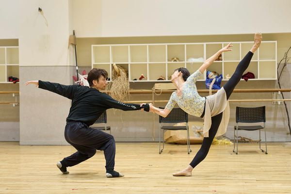 麿赤兒、尾上眞秀ら出演のK-BALLET Opto『踊る。遠野物語』リハーサルを公開　演出・振付・構成の森山開次「向こう側の世界と、どう接していくか」