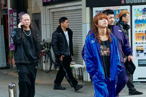 佐久間大介、渋谷龍太が夜の世界で生きる　映画『ナイトフラワー』場面写真公開