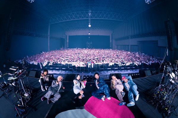 Lucky Kilimanjaro、結成10周年を締めくくるツアーファイナルで満員の幕張メッセが爆踊り！　「まだまだ10年先もみなさんと一緒に踊っていきます」【オフィシャルレポート】