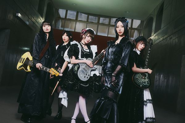 BAND-MAID、EP『SCOOOOOP』本日リリース　収録曲から「Present Perfect」のMV公開