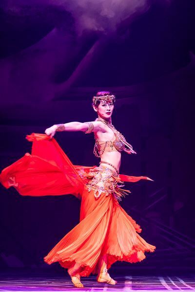 柚希礼音&愛希れいか、それぞれのマタ・ハリ像にアルマンが空への希望を歌う復活曲。進化を遂げた『マタ・ハリ』