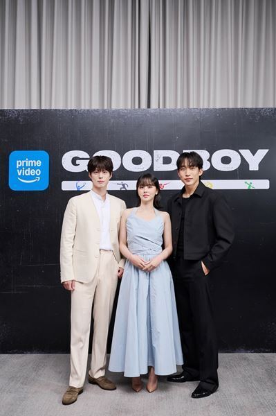 パク・ボゴム、キム・ソヒョン、イ・サンイが挑んだアクションと愛の三角関係―韓国ドラマ『グッドボーイ』インタビュー