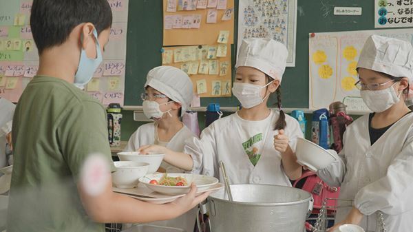 教育大国フィンランドでも大ヒット！『小学校～それは小さな社会～』日本人の秘密を解く鍵がここにある──【おとなの映画ガイド】