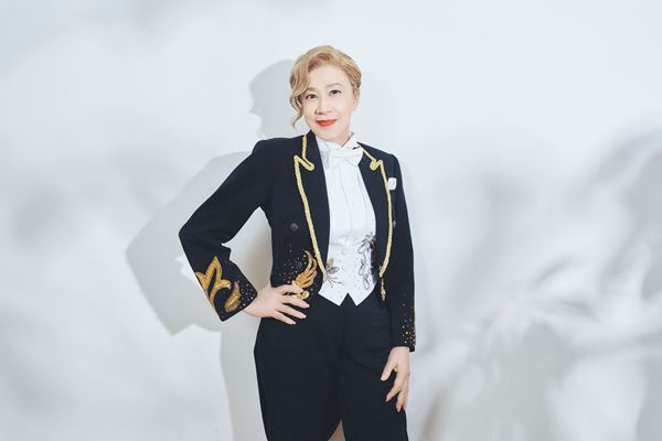 前田美波里×福田悠太、語り・歌い・踊る――ふたりで届けるマレーネ・ディートリヒの人生