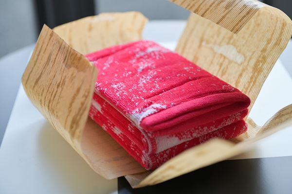 『焼肉ドラゴン』いよいよ明日開幕！ コラボ商品多数の公演グッズ販売も