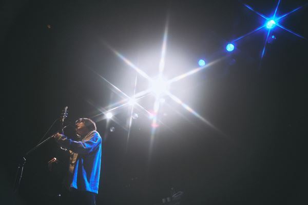 森 大翔2MANライブ『響演』　崎山蒼志を迎えた『響演』は個性が光るガチな弾き語りツーマンだった