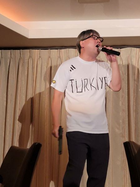 名作あるあるに拍手喝采の嵐！ レイザーラモンRG、50歳記念企画第1弾「マリーンルージュであるあるクルーズ」出航