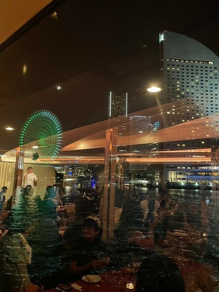 名作あるあるに拍手喝采の嵐！ レイザーラモンRG、50歳記念企画第1弾「マリーンルージュであるあるクルーズ」出航