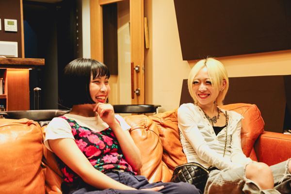 【つきみ主催ライブ『Mwah!』対談・第1弾】つきみ(ににちゃん)×レイラ(有明)、下北沢SHELTERで待望のリベンジツーマン実現への思いを語る