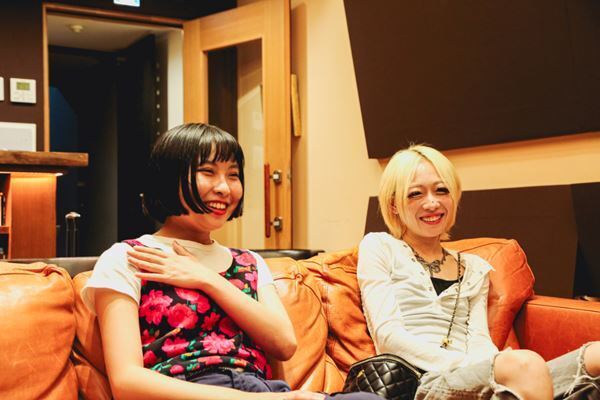 【つきみ主催ライブ『Mwah!』対談・第1弾】つきみ(ににちゃん)×レイラ(有明)、下北沢SHELTERで待望のリベンジツーマン実現への思いを語る