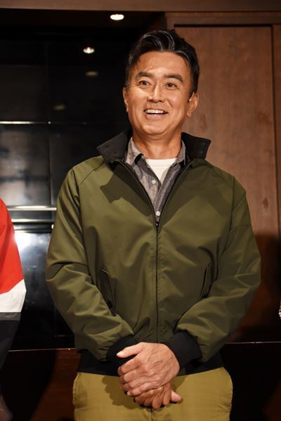 石黒賢が「頼り甲斐がある」と岡本圭人を絶賛　舞台『反乱のボヤージュ』開幕