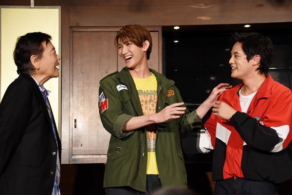 石黒賢が「頼り甲斐がある」と岡本圭人を絶賛　舞台『反乱のボヤージュ』開幕