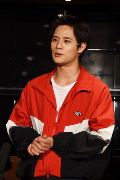 石黒賢が「頼り甲斐がある」と岡本圭人を絶賛　舞台『反乱のボヤージュ』開幕