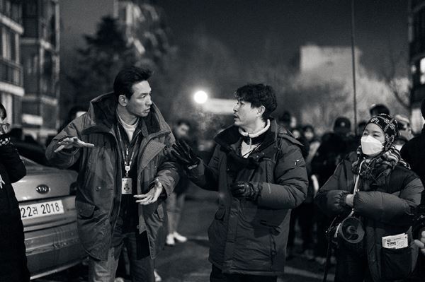 大ヒット韓国映画の9年ぶり続編『ベテラン 凶悪犯罪捜査班』新たな場面写真＆メイキング写真公開