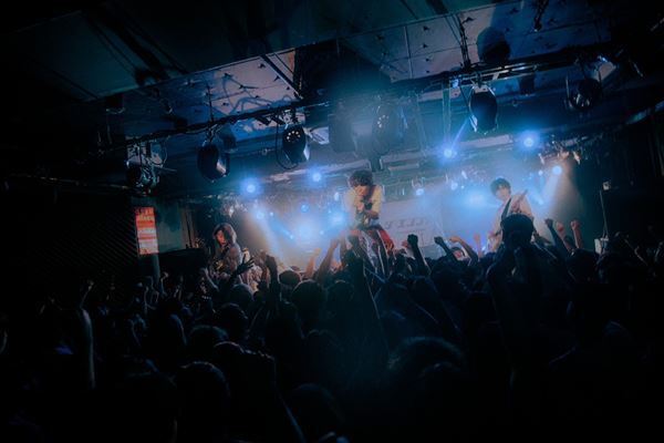 ジ・エンプティ 主催ツーマンイベント“ロマンティックナイト” HERO COMPLEX を迎えた東京編をレポート