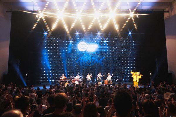 BEGIN、スペシャルコンサートを茅ヶ崎で開催　サザンや加山雄三の名曲カバーも【オフィシャルレポート】