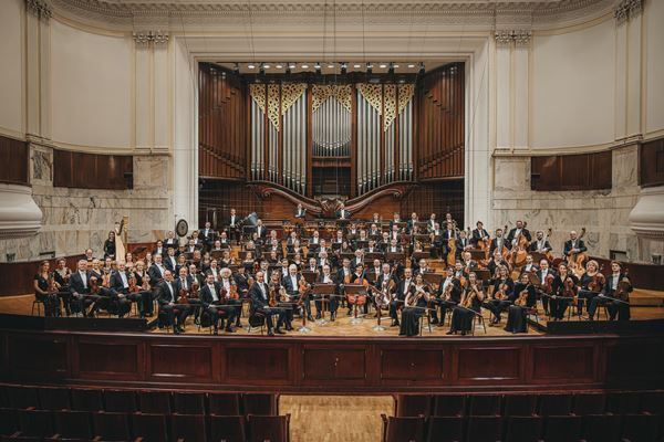 ショパンを愛する牛田智大が、ワルシャワの名門オケと共演