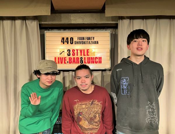 3ピースバンド・タデクイが下北沢440との共同企画『シャッポ × タデクイ』を開催