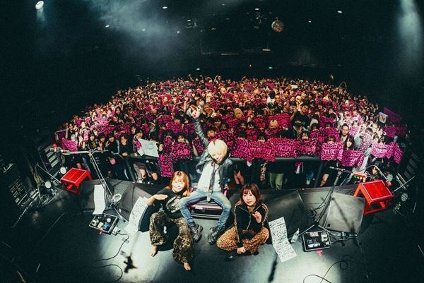 ぴあ初登場・つきみインタビュー「かわいいと思ってやってて辿り着いた先がギャルだった」新曲「LOVE KILLER」をひっさげて全国ツアーを開催