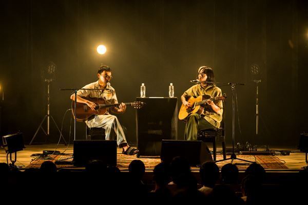 歌とギターは物語を連れて──KIRINJI、小山田壮平、柴田聡子、MIZが弾き語りで共演した晩夏の一夜【オフィシャルレポート】