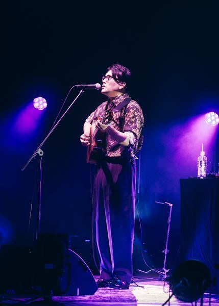 歌とギターは物語を連れて──KIRINJI、小山田壮平、柴田聡子、MIZが弾き語りで共演した晩夏の一夜【オフィシャルレポート】